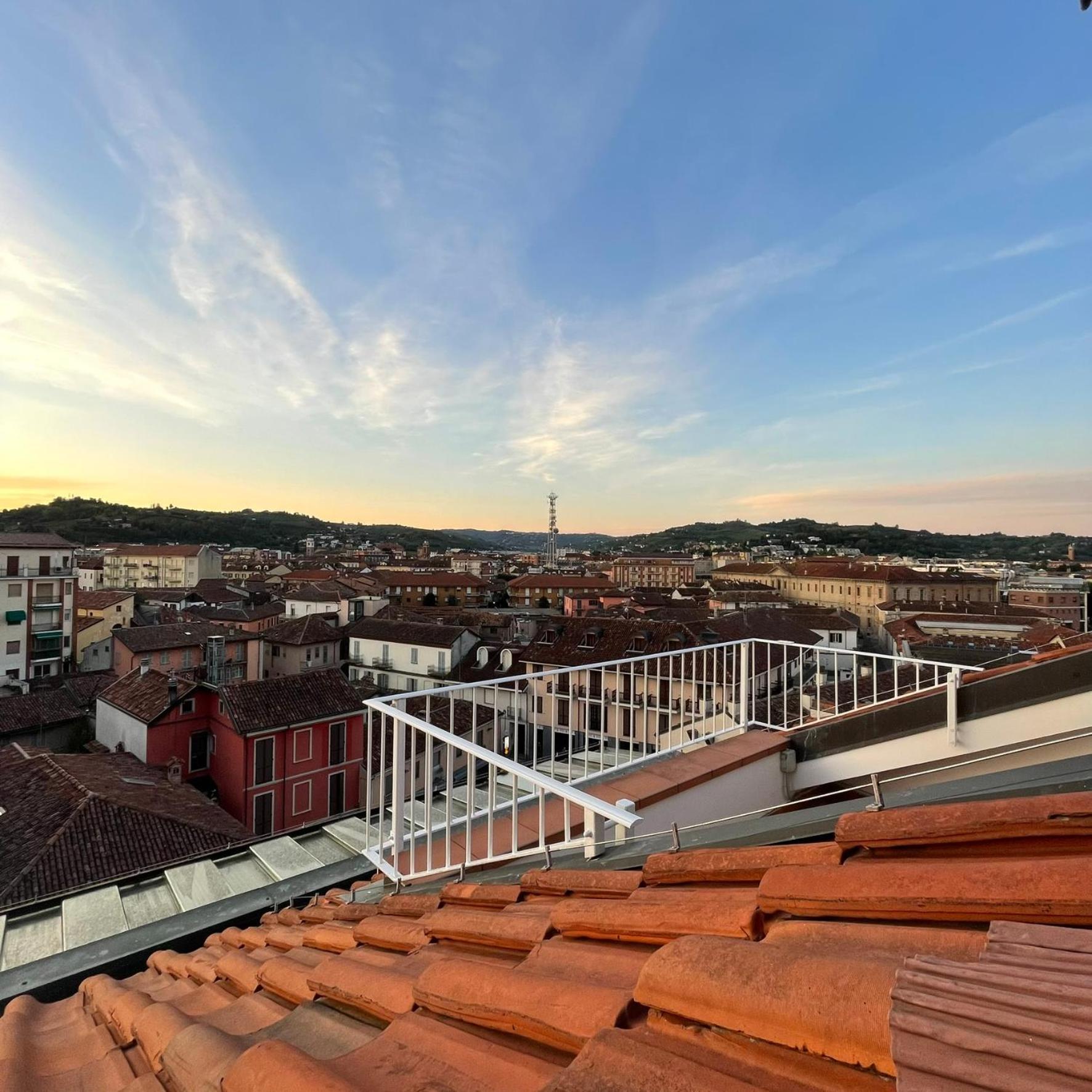 La Casetta Sui Tetti Alba  Exterior foto